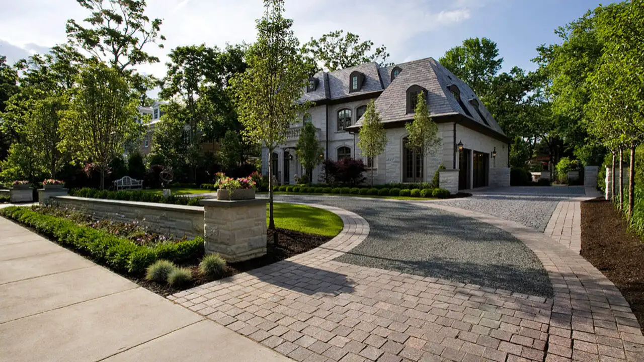 half circle driveway for small yard